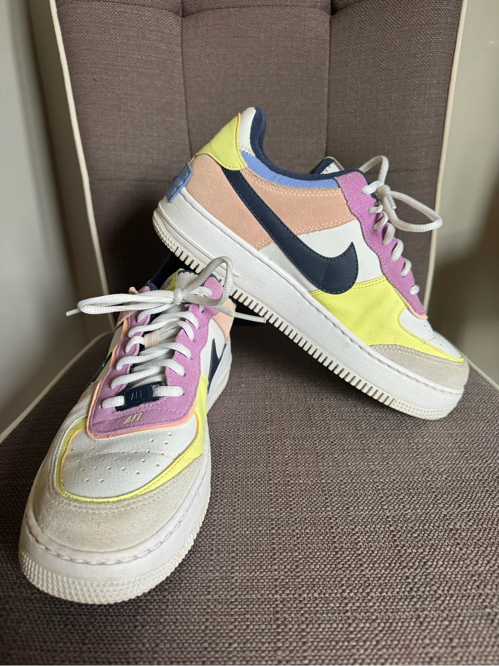 Nike Women’s Air Force 1 Shadow Sneakers - Picture 2 of 8